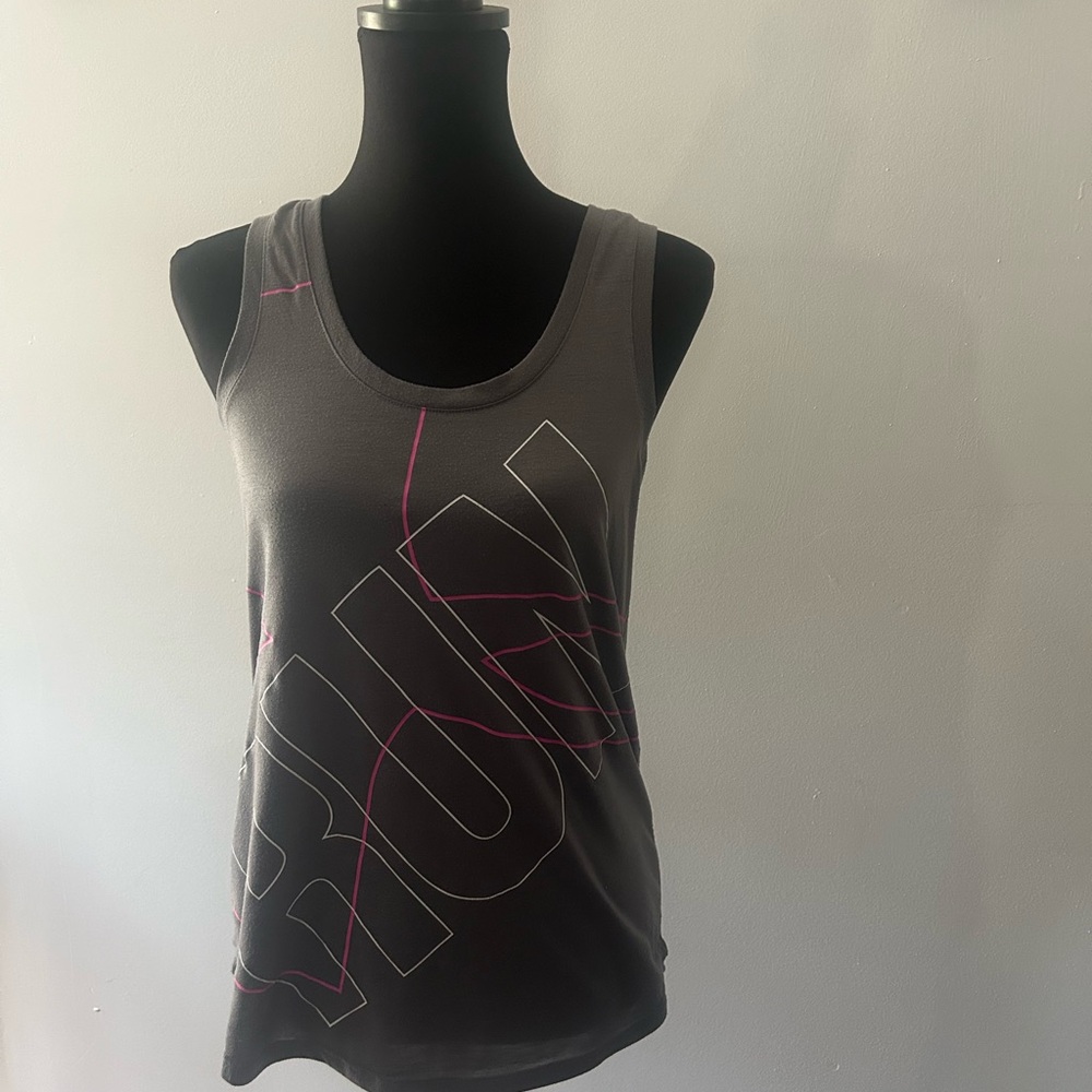 Under Armour Black Athletic Fitted Tank Top